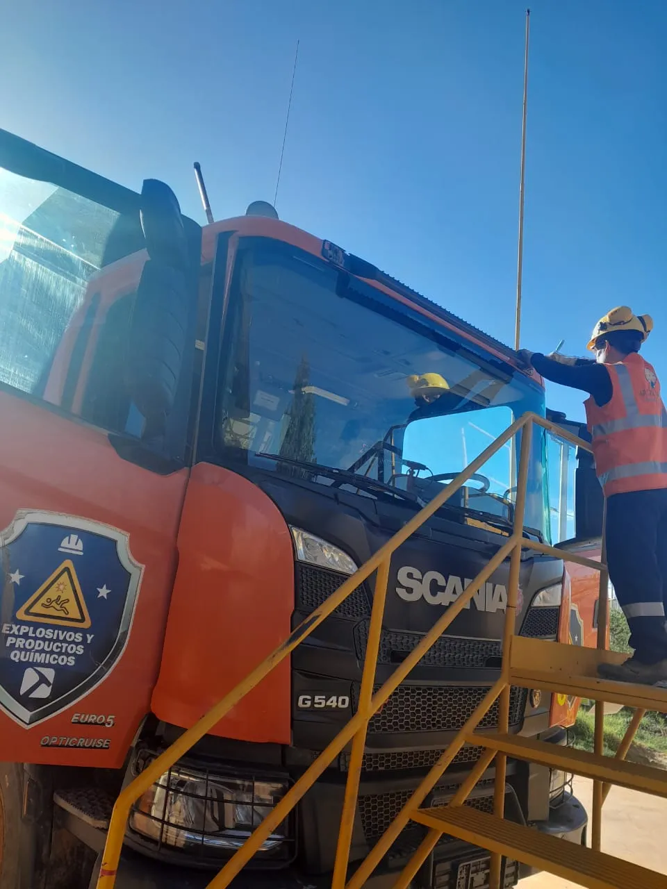 Instalación de Parabrisas y Hermetizado de Cabina para Maquinaria Pesada: Seguridad y Confort Garantizados