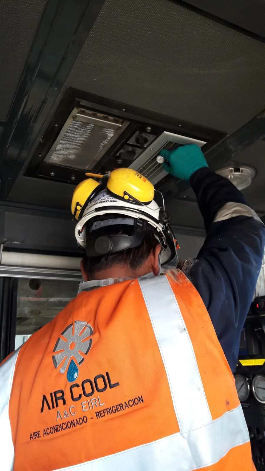 Instalación de split decorativo pared